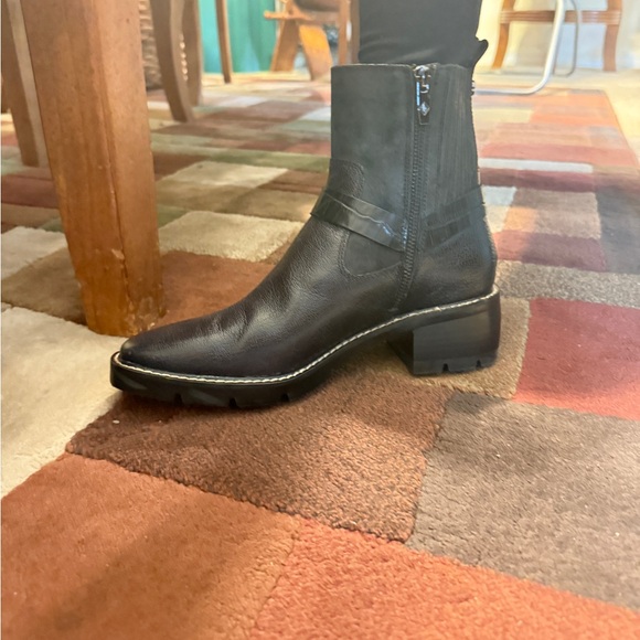 Donald J Pliner Women’s Black Leather Harness Ankle Boots Size 8 - Picture 14 of 16